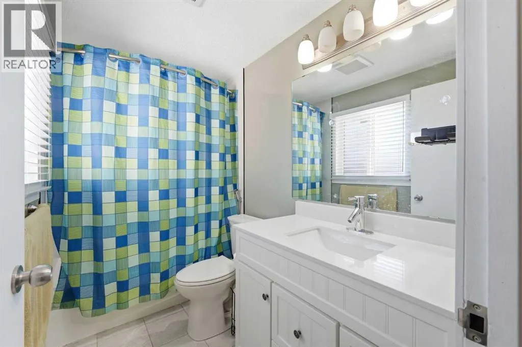 227 Abalone Place NE