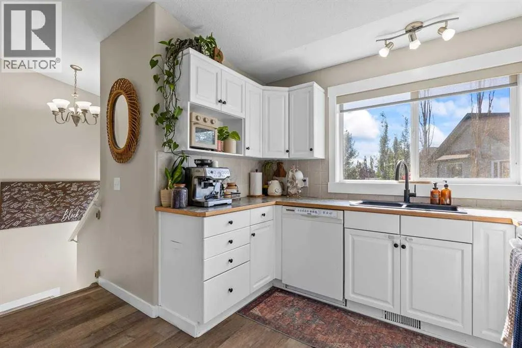 6 Strathford Place