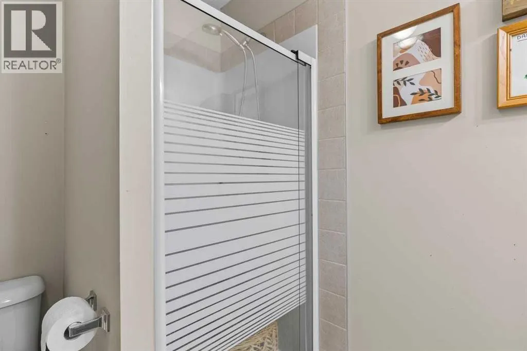 6 Strathford Place