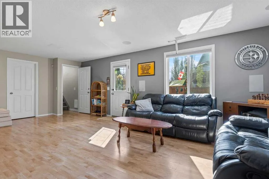 6 Strathford Place