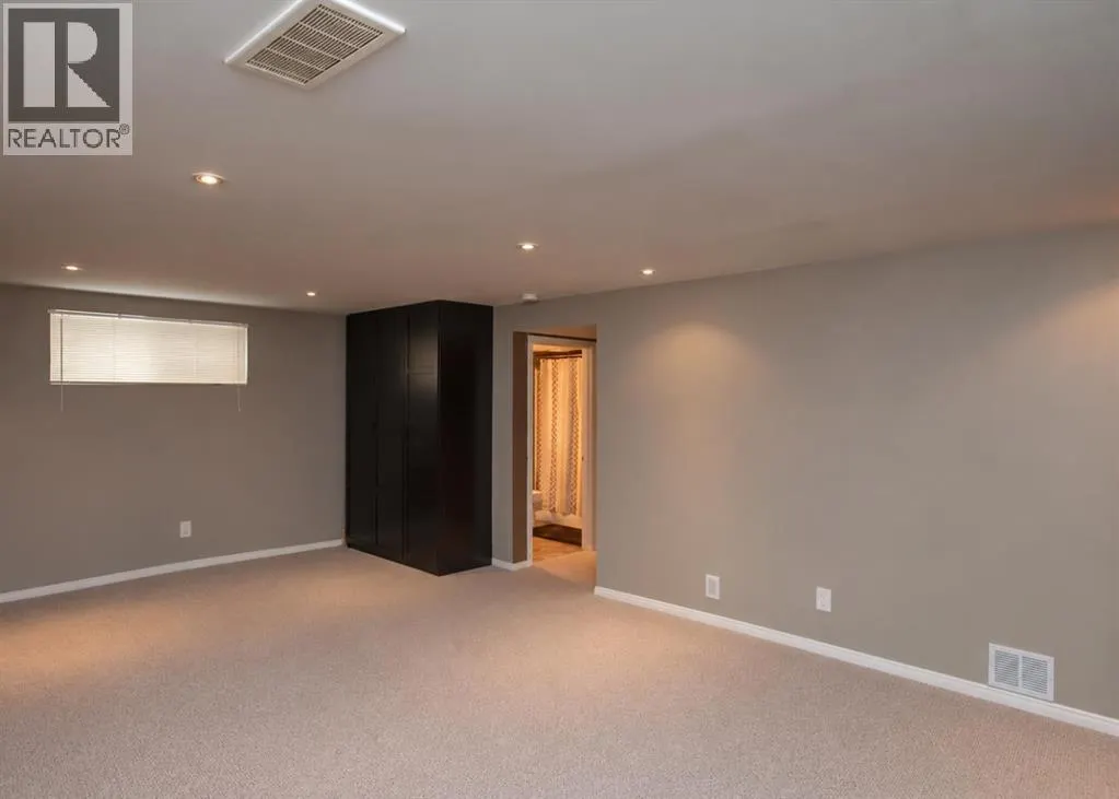 165 Covehaven Gardens NE