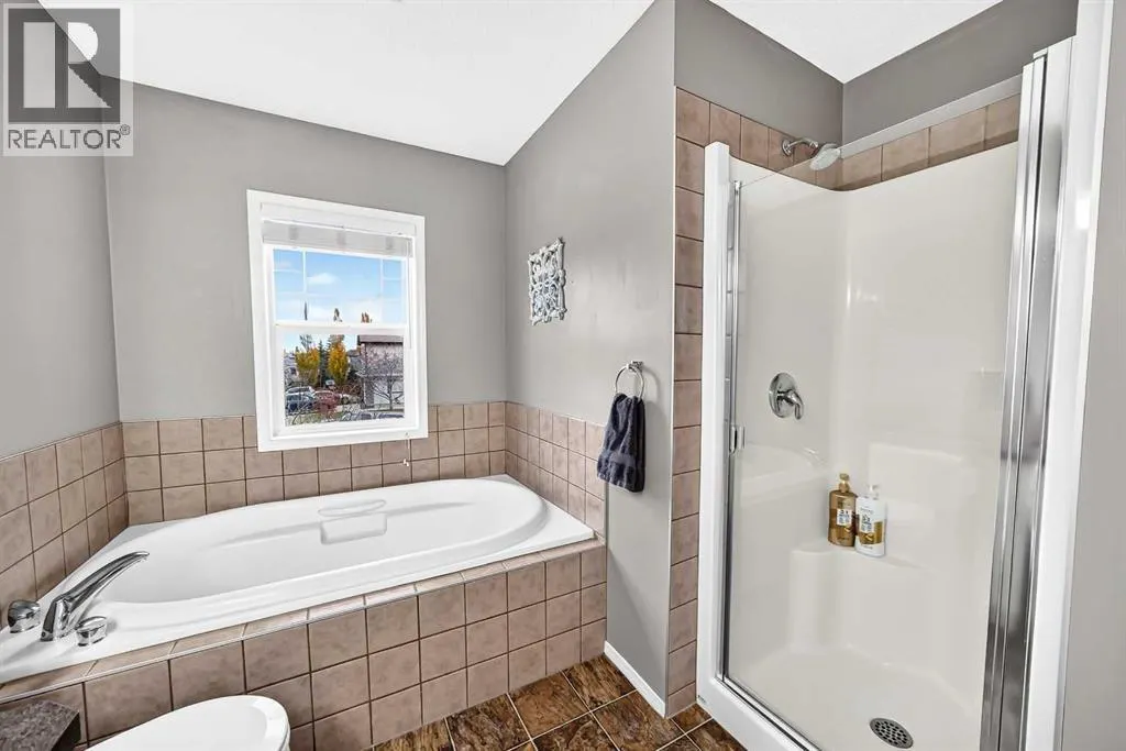 165 Covehaven Gardens NE