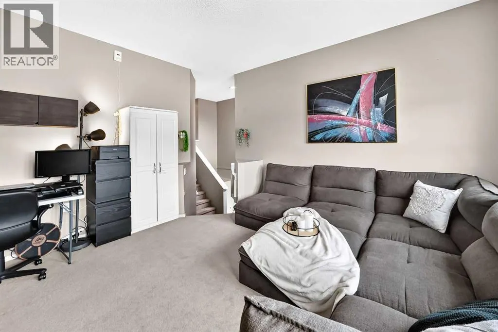 165 Covehaven Gardens NE