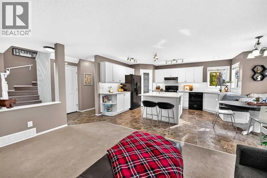 165 Covehaven Gardens NE