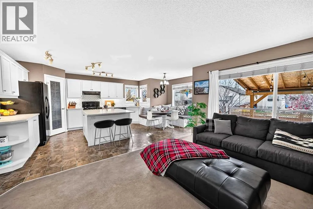 165 Covehaven Gardens NE