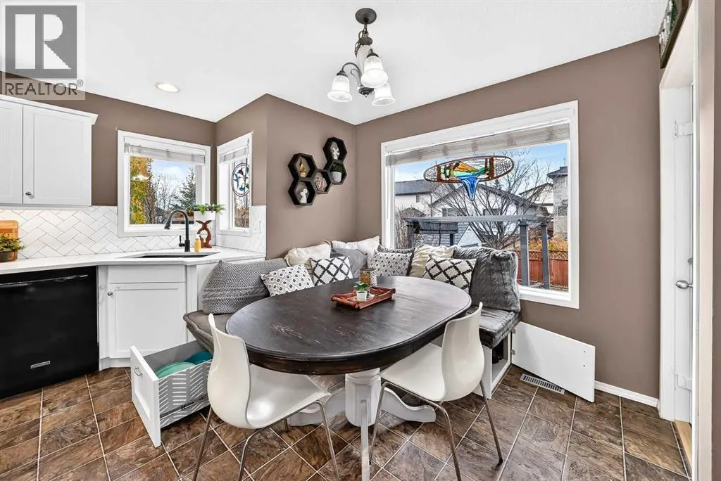 165 Covehaven Gardens NE