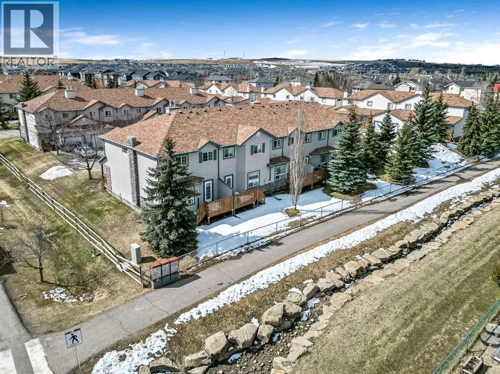 27, 156 Canoe Drive SW