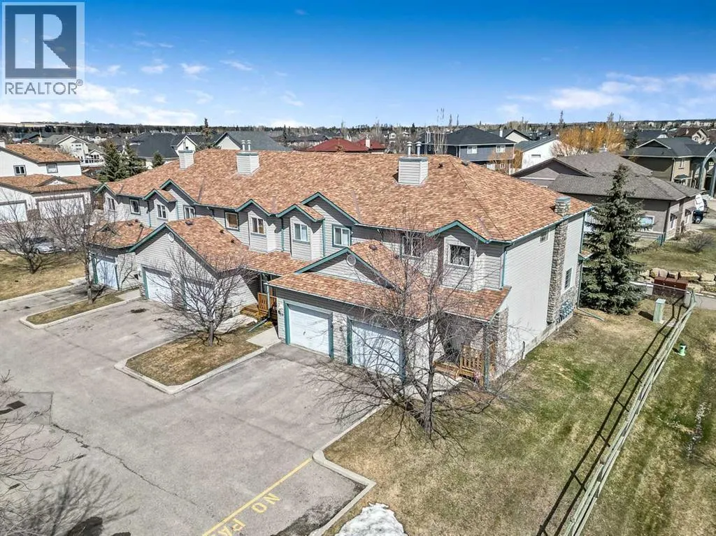 27, 156 Canoe Drive SW
