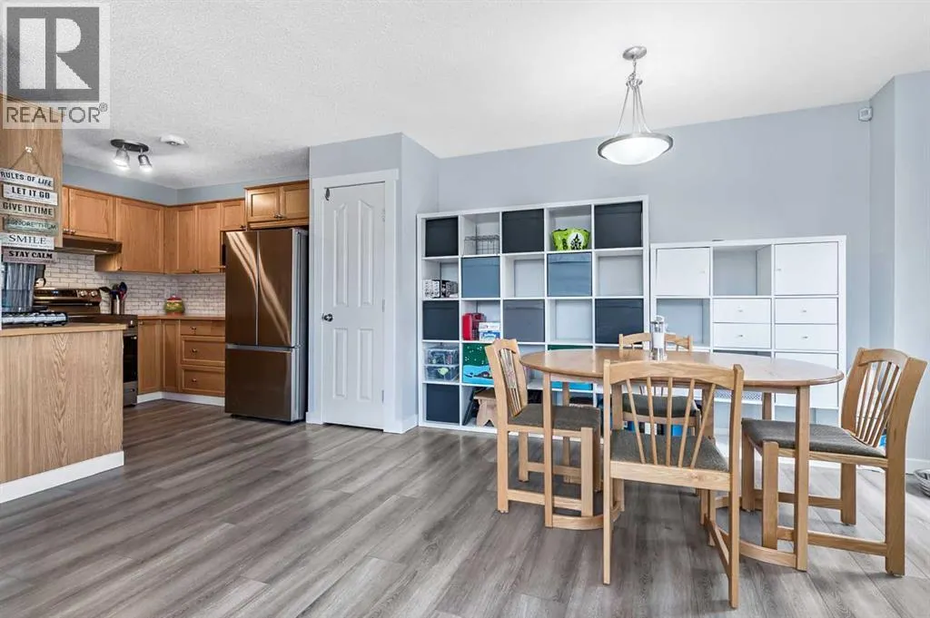 27, 156 Canoe Drive SW