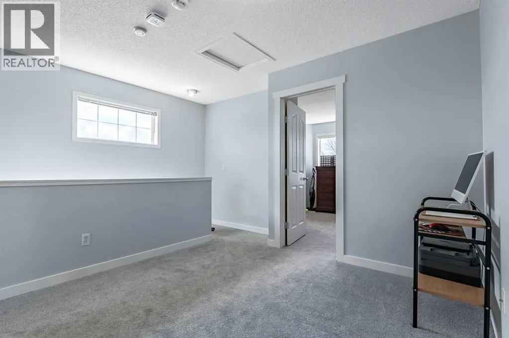 27, 156 Canoe Drive SW