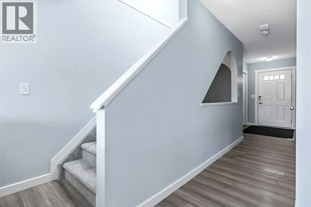 27, 156 Canoe Drive SW