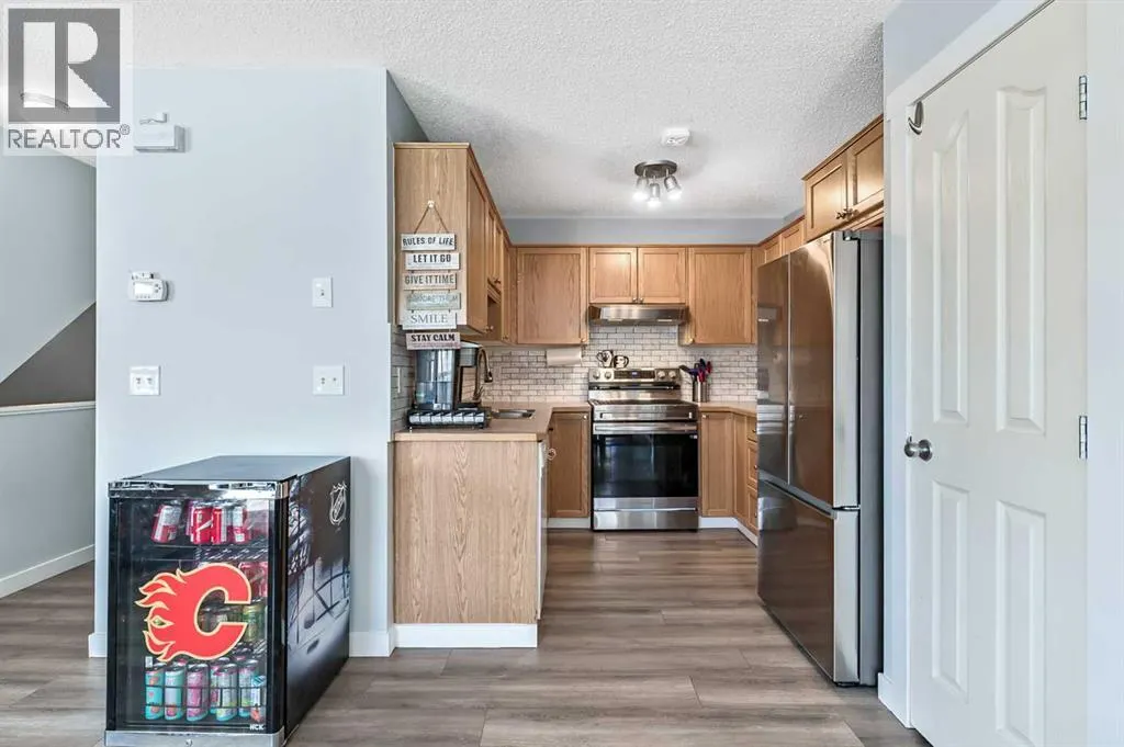 27, 156 Canoe Drive SW