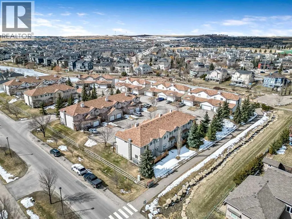 27, 156 Canoe Drive SW