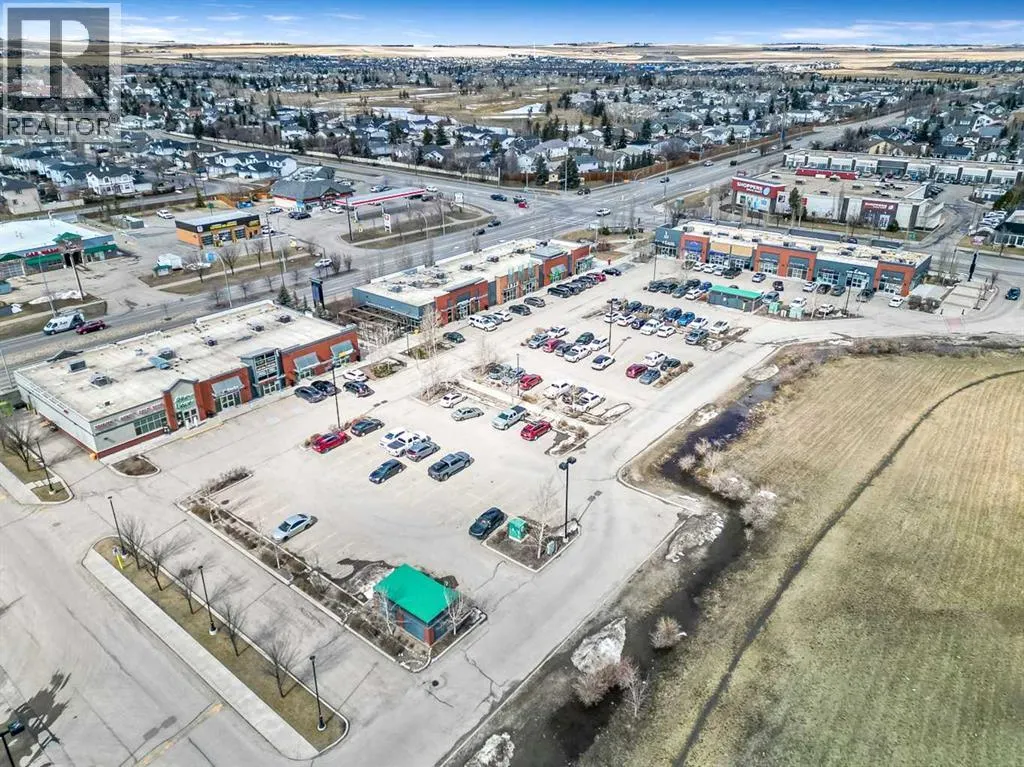 27, 156 Canoe Drive SW
