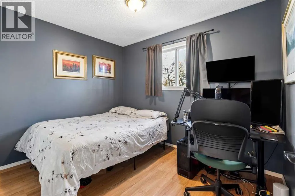 17 Shawglen Court SW