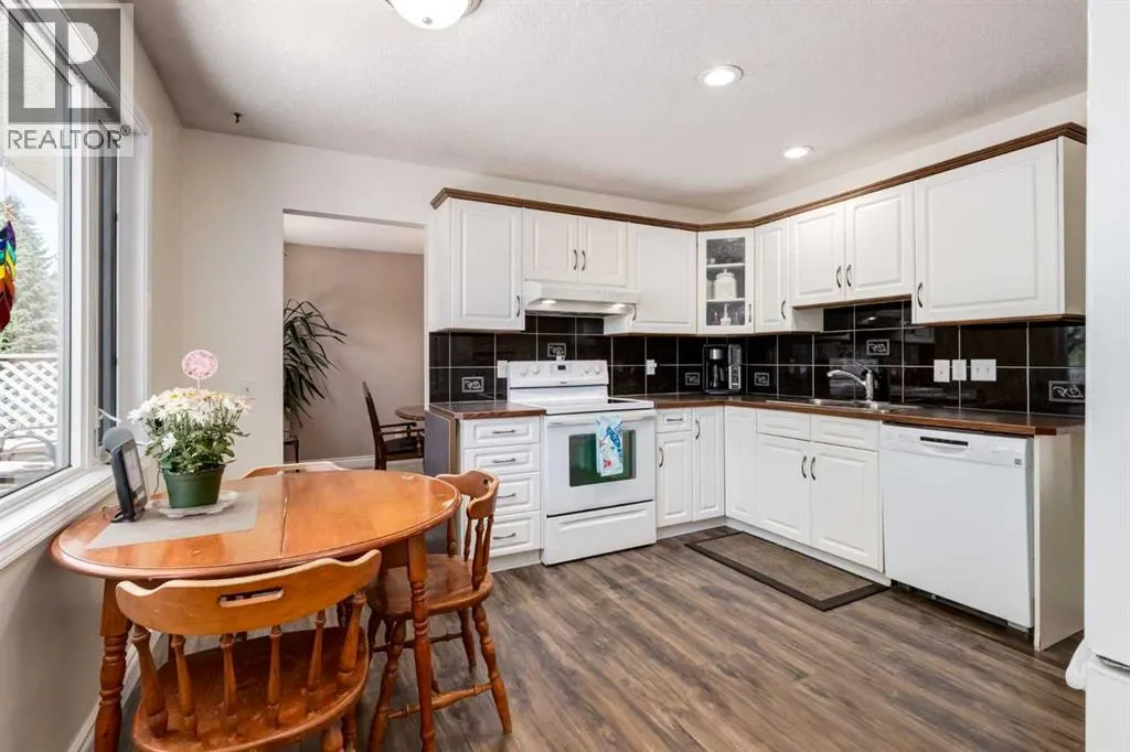 216 Cannington Place SW