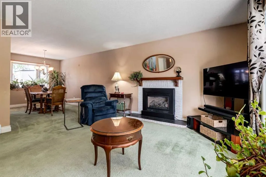 216 Cannington Place SW