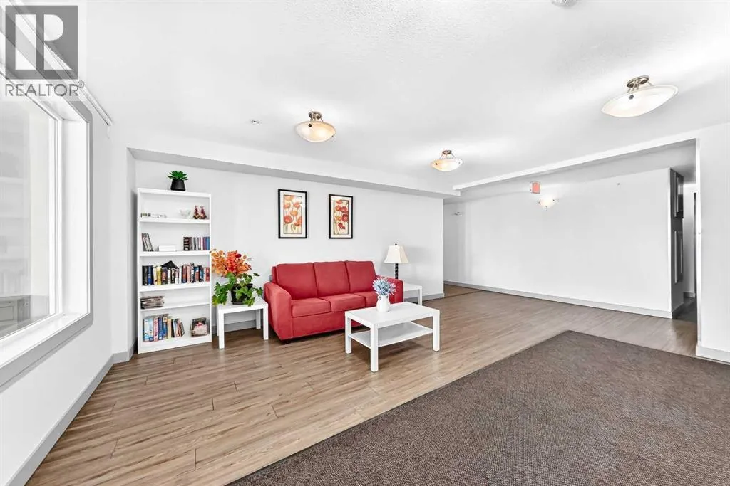 404, 195 Kincora Glen Road NW
