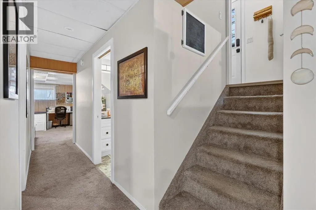 219 Sunvale Crescent SE