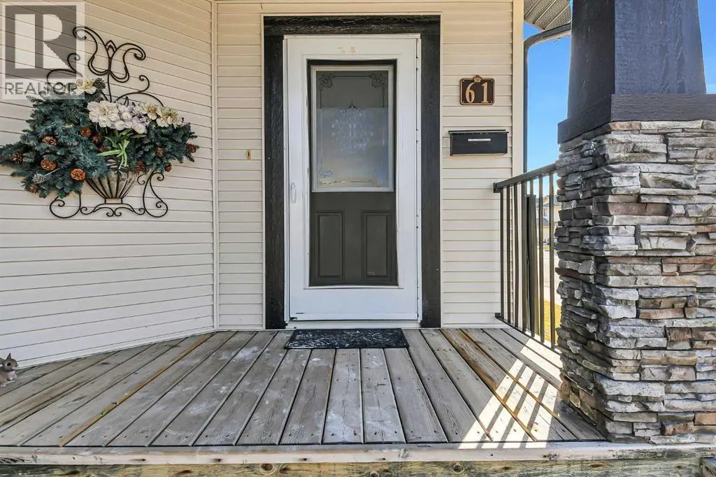 61 Lanterman Close