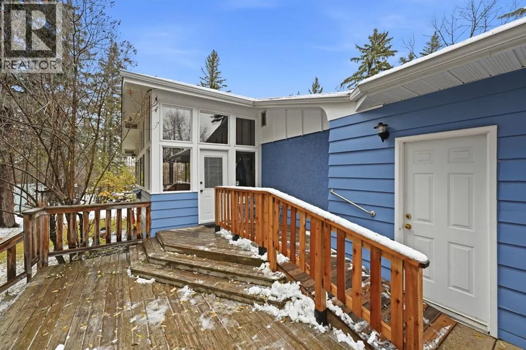 6 College Park Close