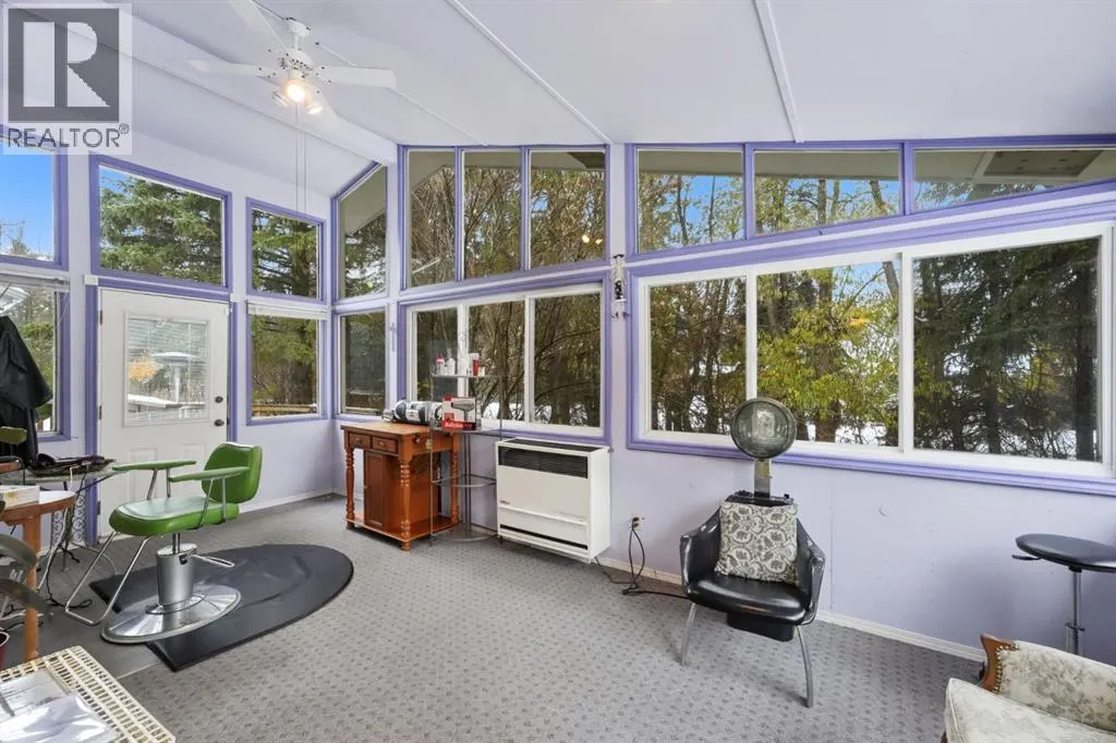 6 College Park Close