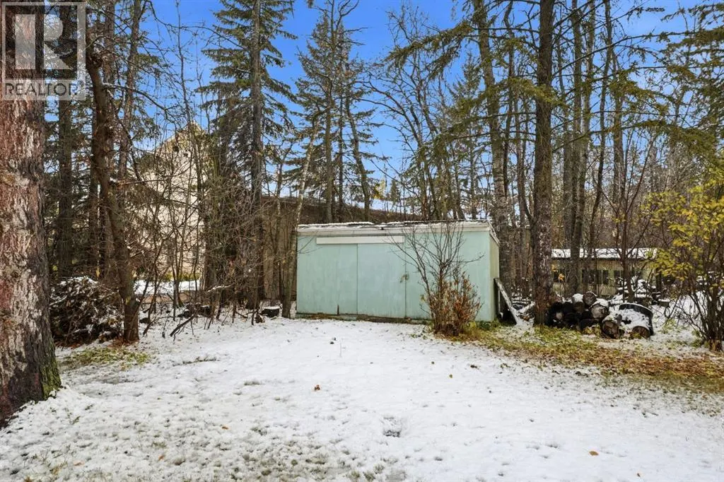 6 College Park Close