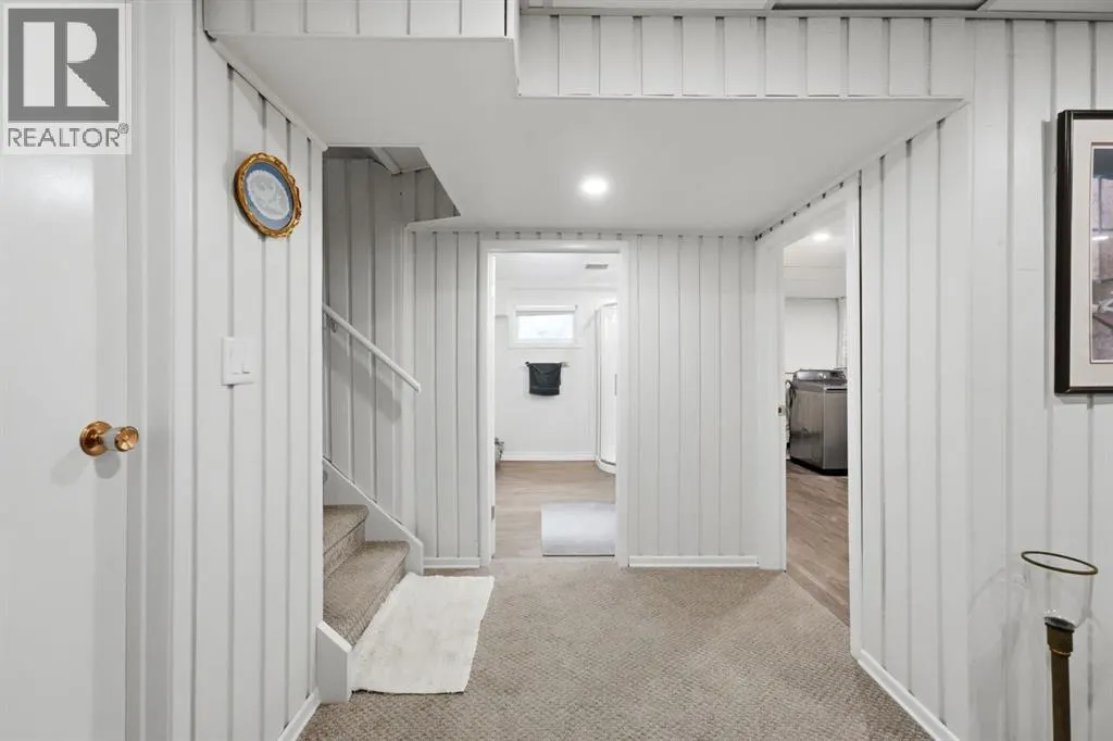 6 College Park Close