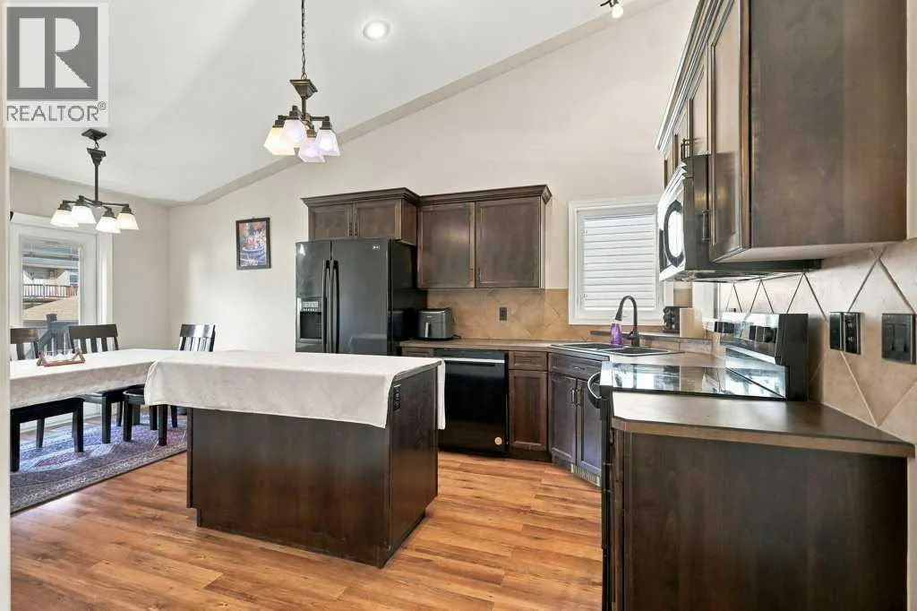 15 Inkster Close