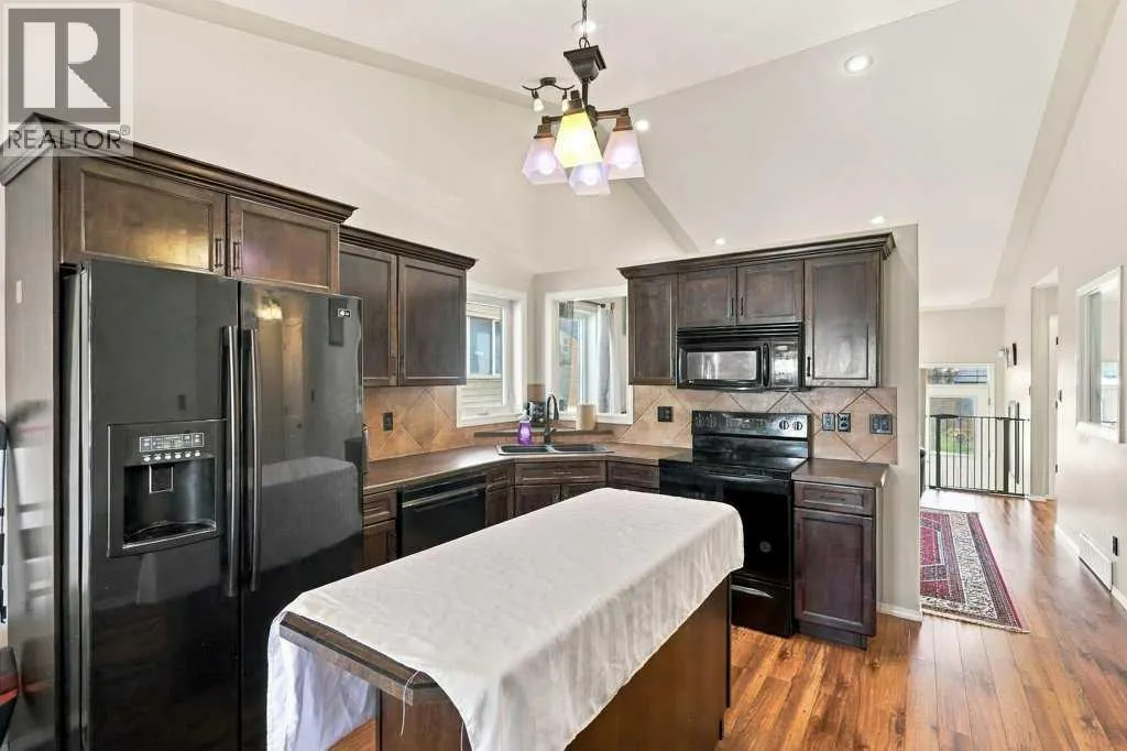 15 Inkster Close
