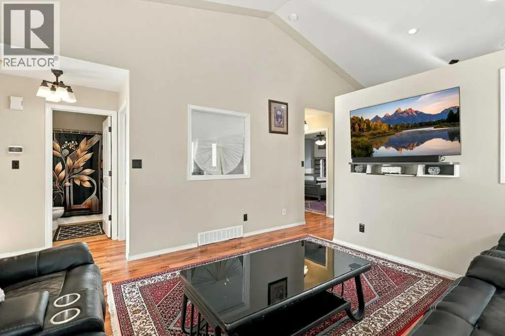 15 Inkster Close