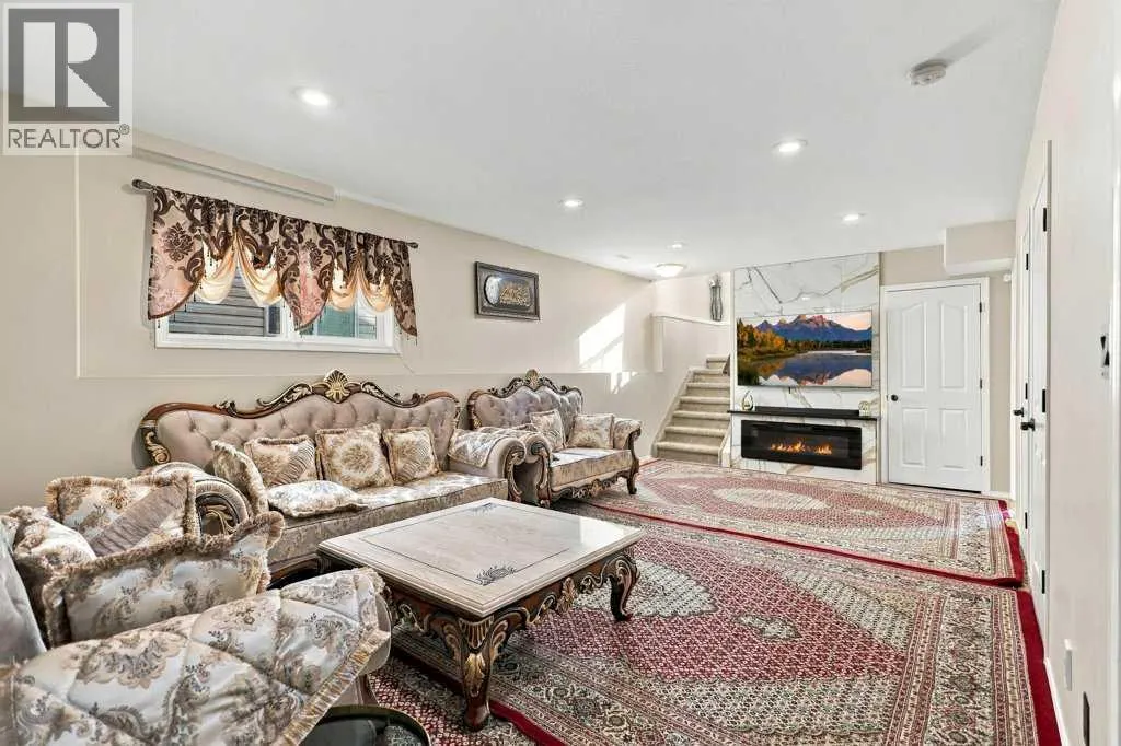 15 Inkster Close