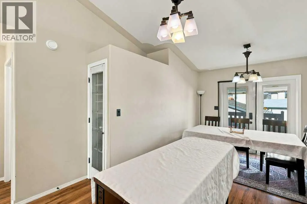 15 Inkster Close