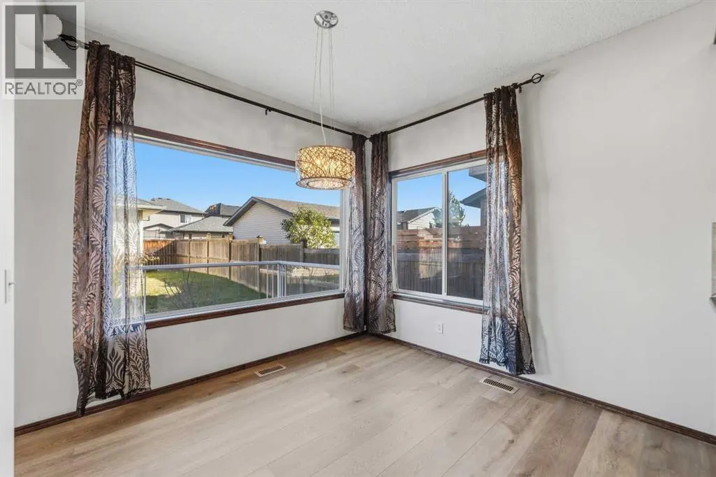 195 Elgin Rise SE