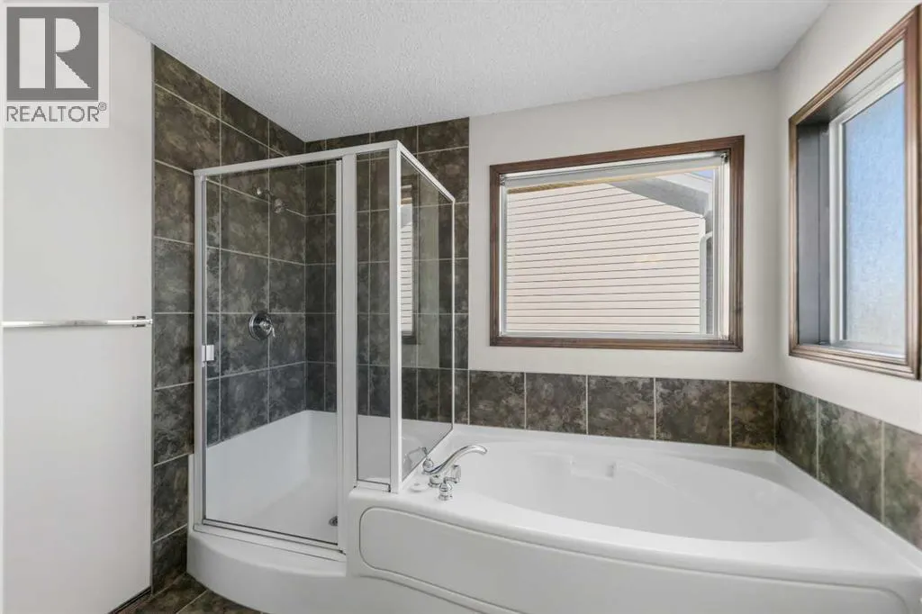 195 Elgin Rise SE