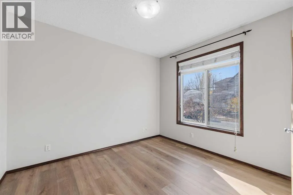 195 Elgin Rise SE