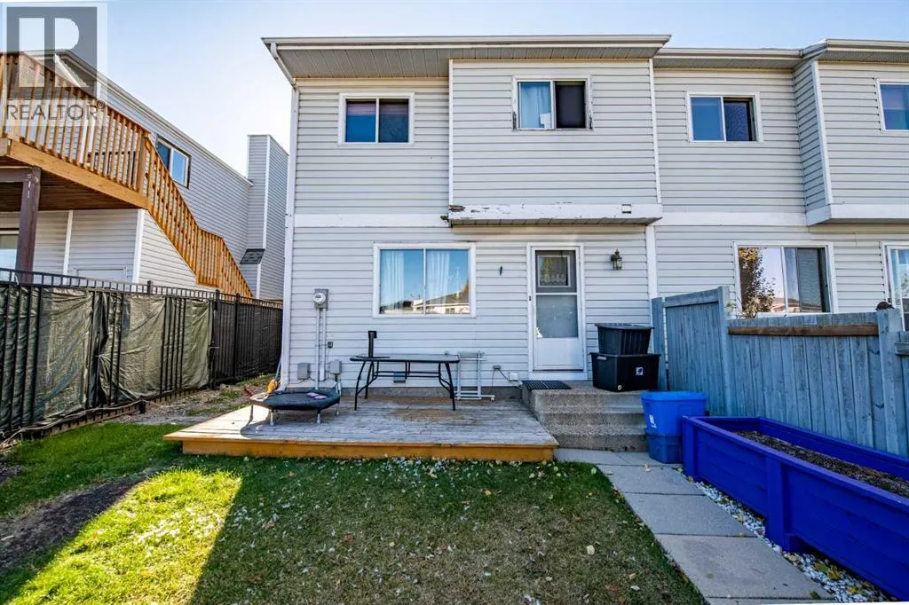 6 Ellenwood Drive