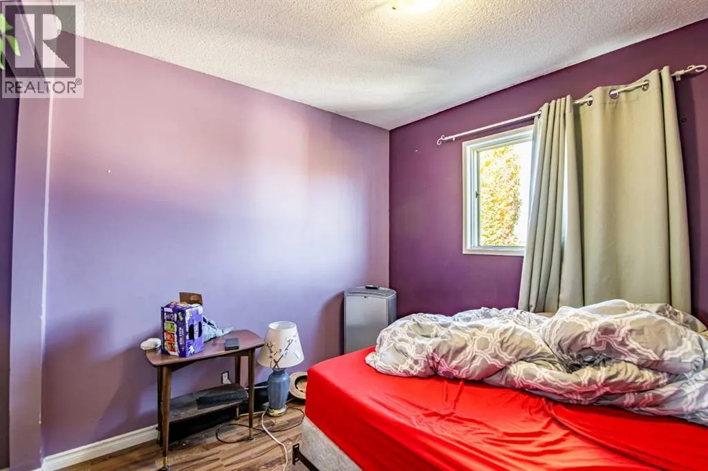 6 Ellenwood Drive
