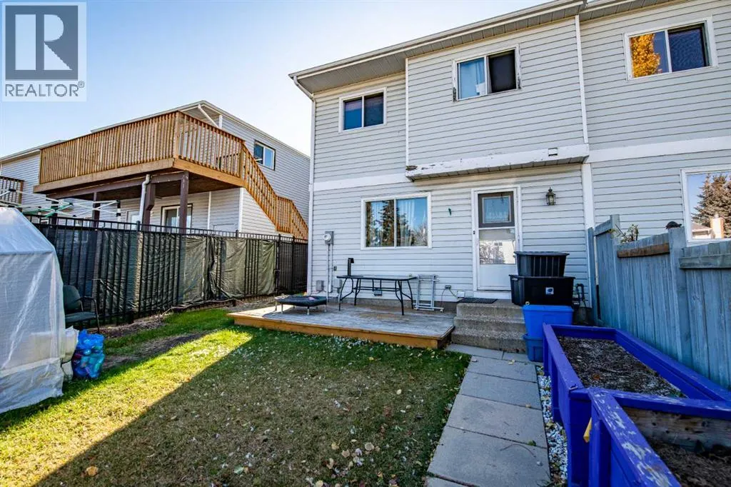 6 Ellenwood Drive