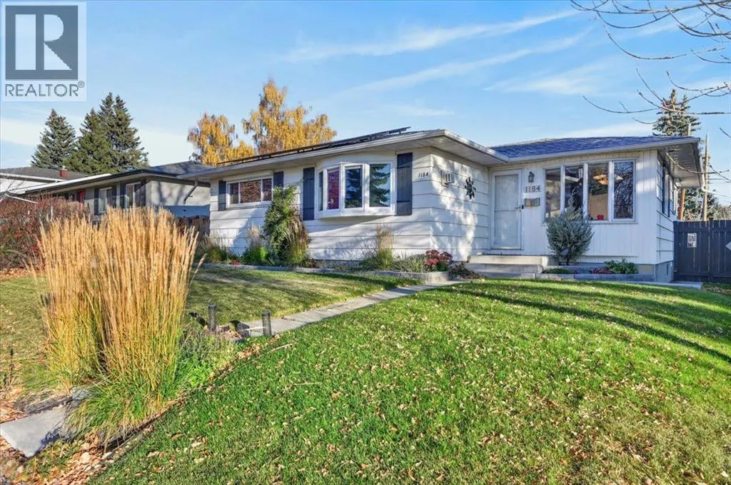 1184 Northmount Drive NW