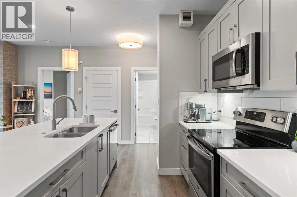 102, 106 Stewart Creek Rise