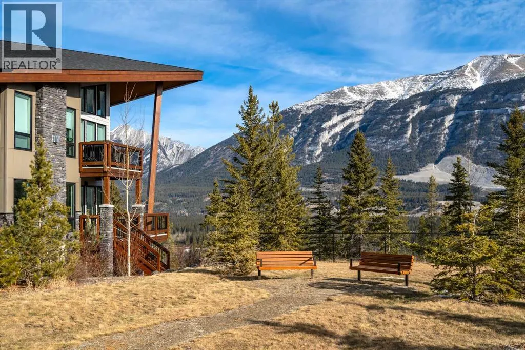 102, 106 Stewart Creek Rise