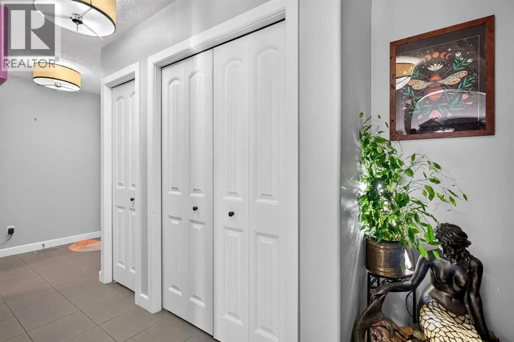 322 Kingsbury View SE