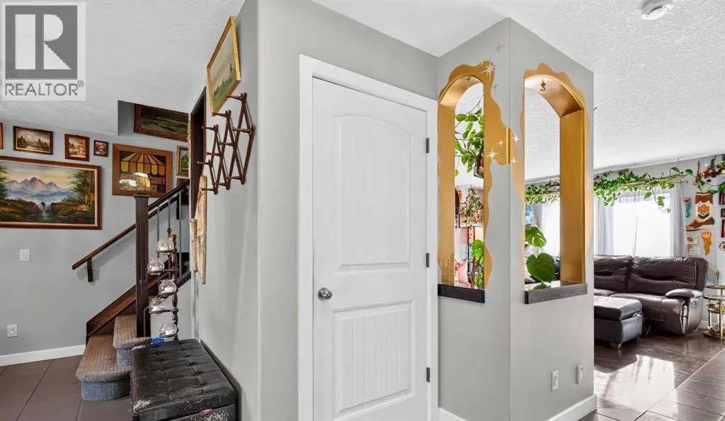 322 Kingsbury View SE