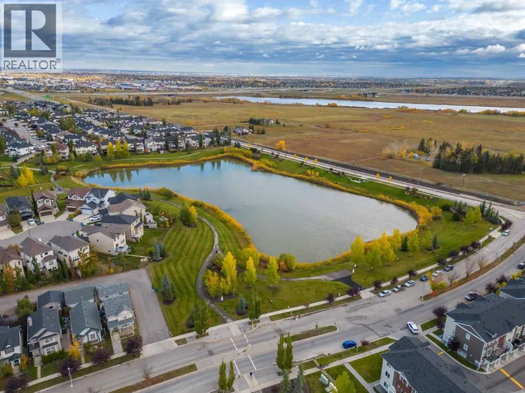 216 Silverado Range Heights SW