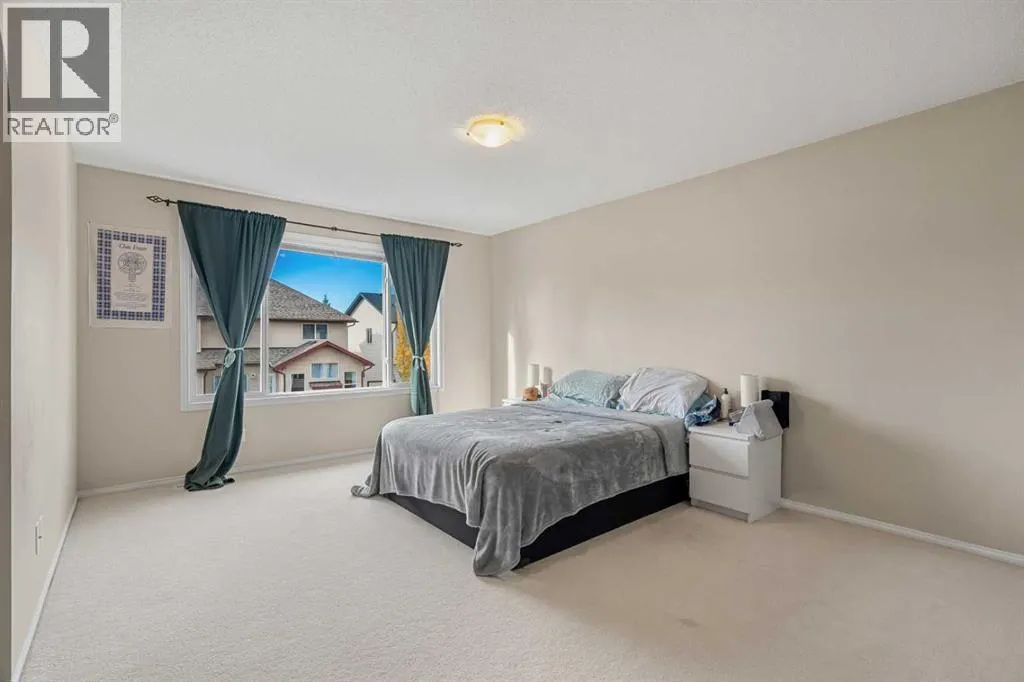 216 Silverado Range Heights SW