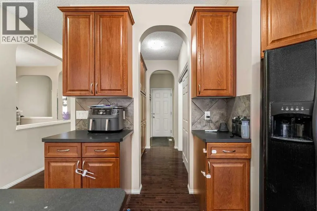 216 Silverado Range Heights SW