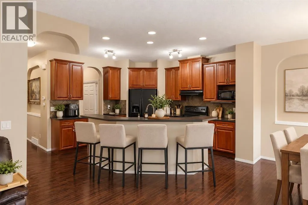 216 Silverado Range Heights SW