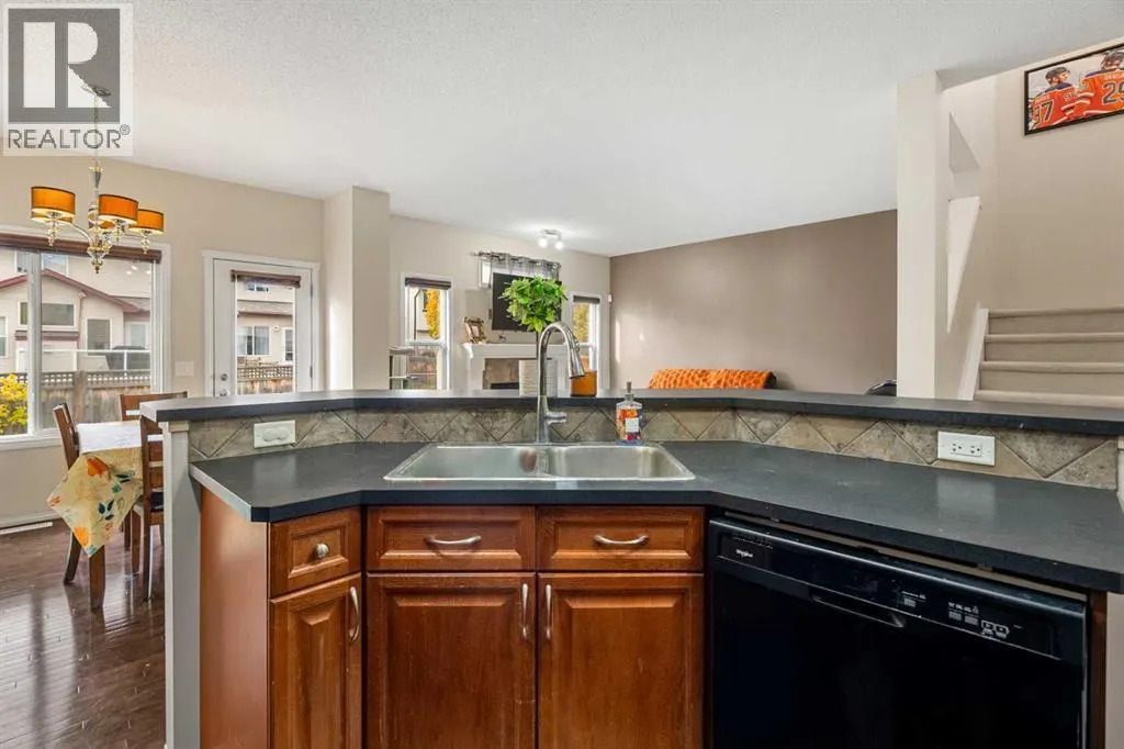 216 Silverado Range Heights SW