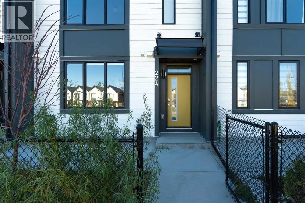 224 South Point Greenway SW